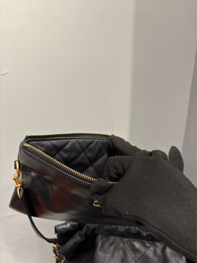 Chanel 22 Bag Small 小號 黑金 垃圾袋 |Classic Trend CT精品|台北東區實體-9