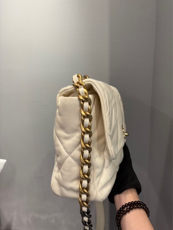 Chanel 19 Bag 中號 白金 口蓋包 |Classic Trend CT精品|台北東區實體-2