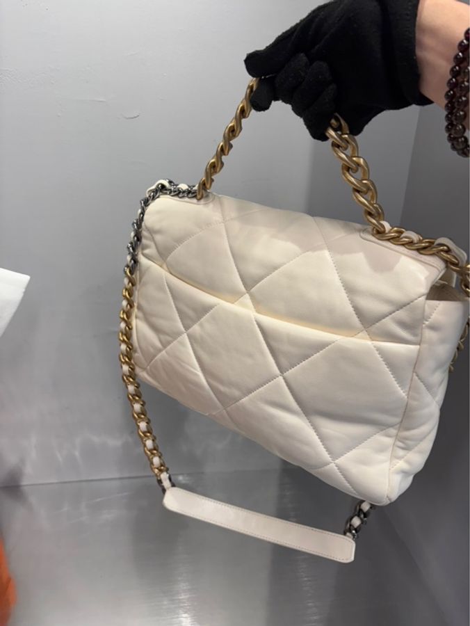 Chanel 19 Bag 中號 白金 口蓋包 |Classic Trend CT精品|台北東區實體-4