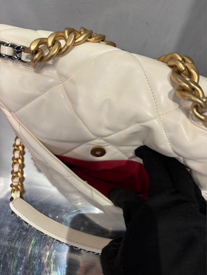 Chanel 19 Bag 中號 白金 口蓋包 |Classic Trend CT精品|台北東區實體-7