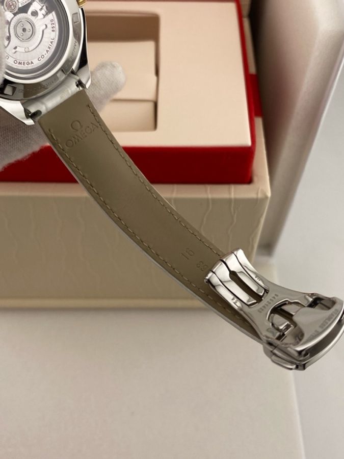 Omega/歐米茄 海馬系列231.28.34.20.55.004 滿鑽貝母盤自動機械腕表,表徑:34,25年保卡盒子-5