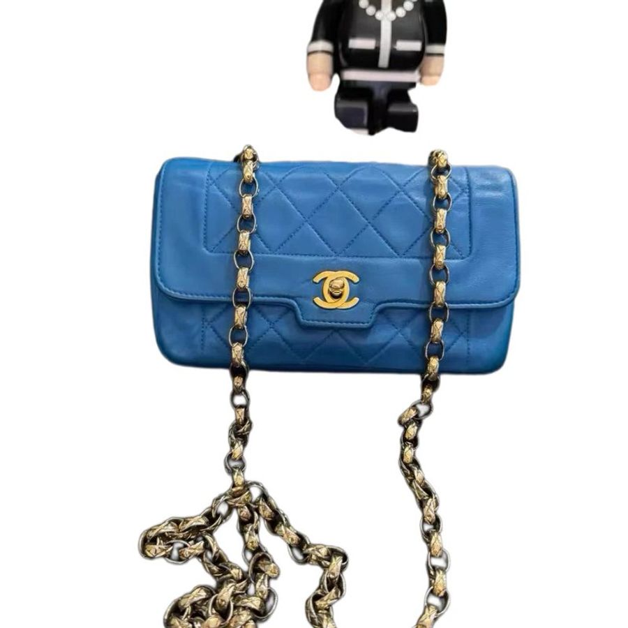 Chanel香奈兒菱格紋雙C扣大mini鏈條包-8