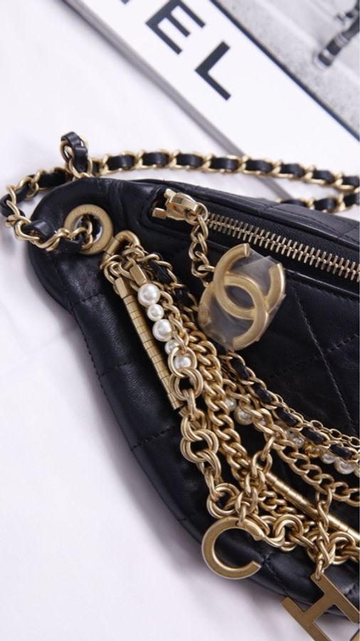 Chanel 19年埃及高级手工坊系列珍珠皮穿链腰包-16