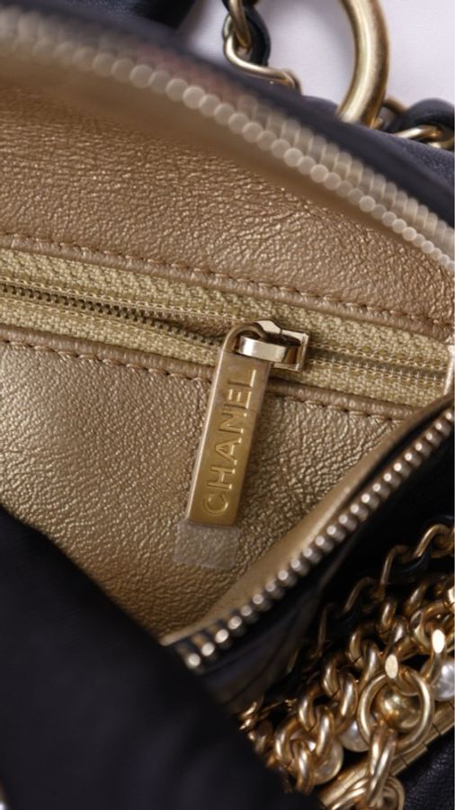 Chanel 19年埃及高级手工坊系列珍珠皮穿链腰包-17