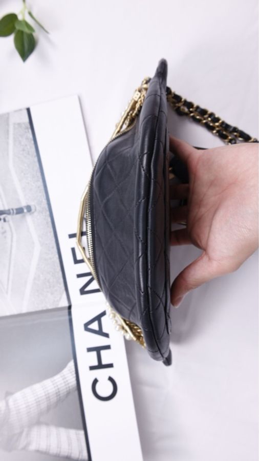 Chanel 19年埃及高级手工坊系列珍珠皮穿链腰包-23