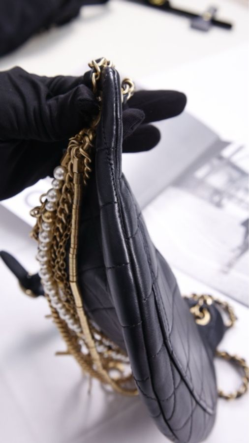 Chanel 19年埃及高级手工坊系列珍珠皮穿链腰包-25
