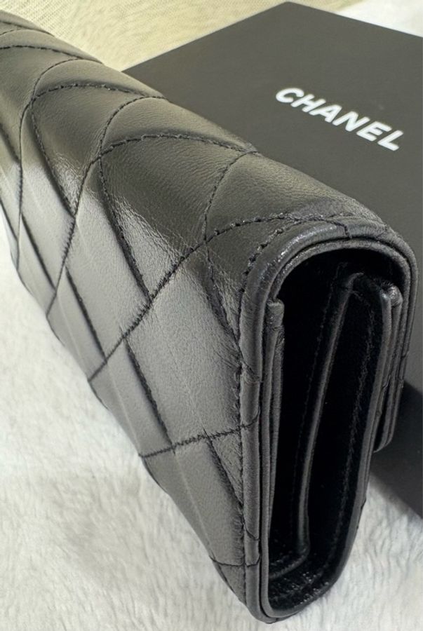 CHANEL 經典黑色小羊皮菱格三折短夾 金CC-7