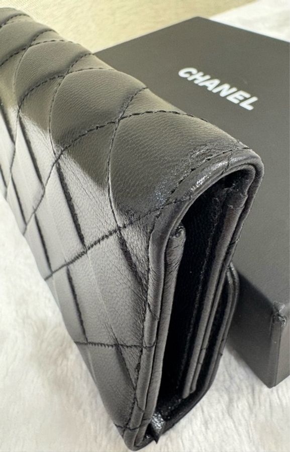 CHANEL 經典黑色小羊皮菱格三折短夾 金CC-10