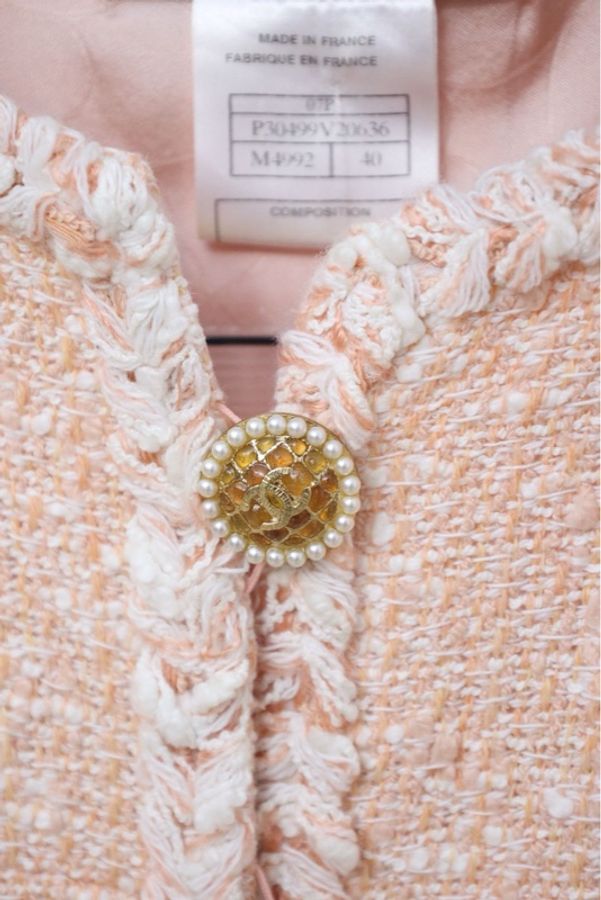 Chanel 07年粉色粗花呢山茶花七分袖四口袋外套-15