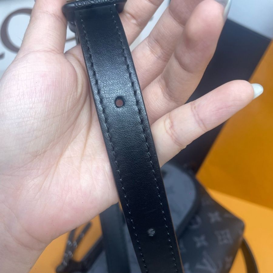 LV路易威登黑灰拼色郵差包-26