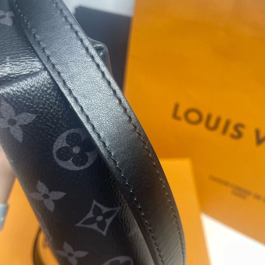 LV路易威登黑灰拼色郵差包-32
