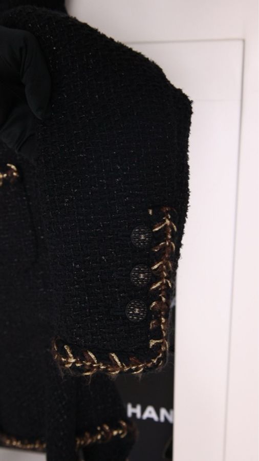 Chanel 18年森林系列秀款jennie同款黑色不规则下摆细闪两口袋外套-18