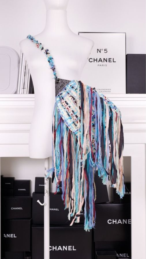 Chanel 17年包古巴系列秀款编织流苏秋千包-18