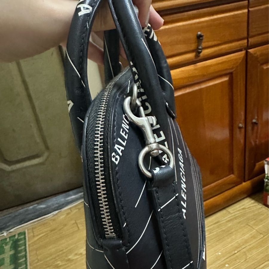 巴黎世家balenciaga貝殼包logo滿版-5