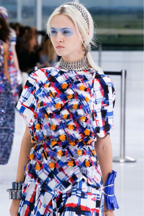 Chanel 16年航空机场系列秀款彩色花花格纹背心长裤套装-9