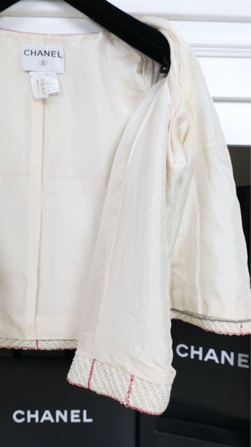 Chanel 00年米色红宝石圆领外套半裙套装FR38 23/11-25