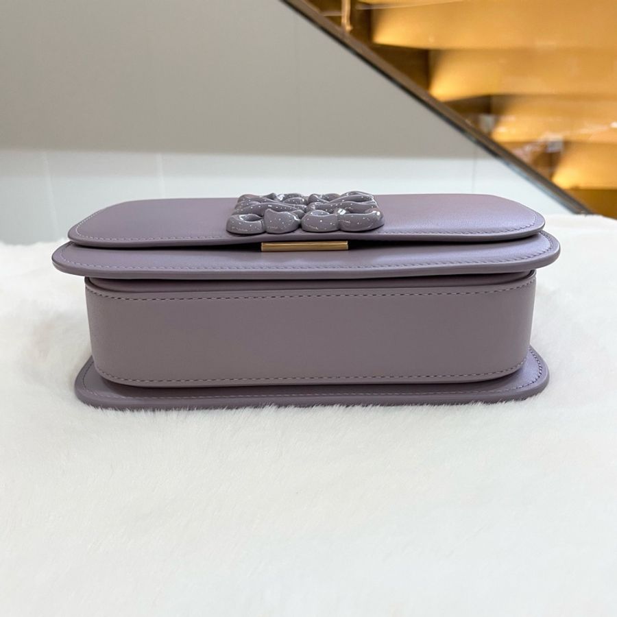 99新羅意威 Loewe 緞面牛皮藕粉色豆腐包 斜挎包 單肩包 尺寸 19*6*13.5cm 防塵袋-5