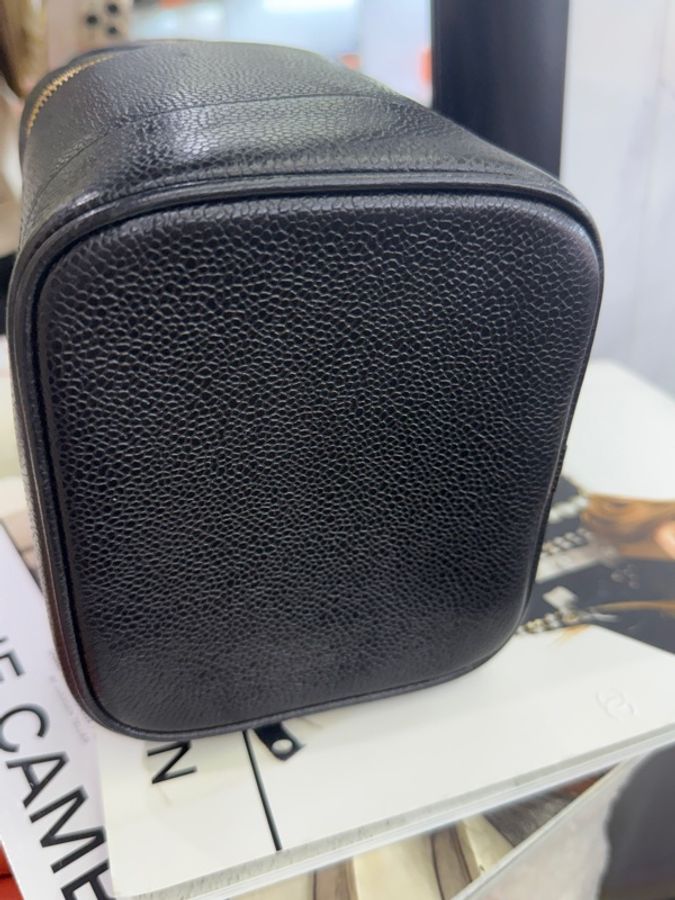 Chanel 香奈兒黑金荔枝皮化妝包-3