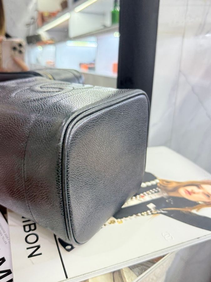 Chanel 香奈兒黑金荔枝皮化妝包-4