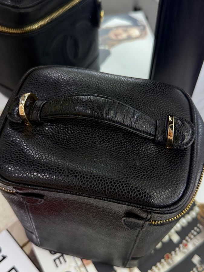 Chanel 香奈兒黑金荔枝皮化妝包-5