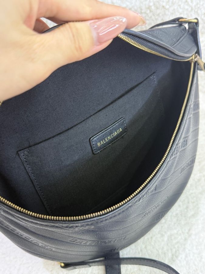 Balenciaga巴黎世家黑金牛皮腰包男通用-3