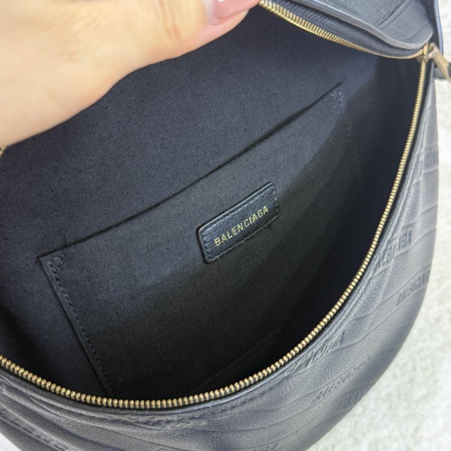 Balenciaga巴黎世家黑金牛皮腰包男通用-8