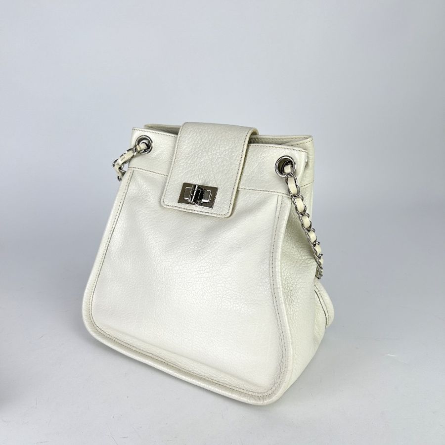 CHANEL 2.55 Mademoiselle Lock 肩背包 9開-6