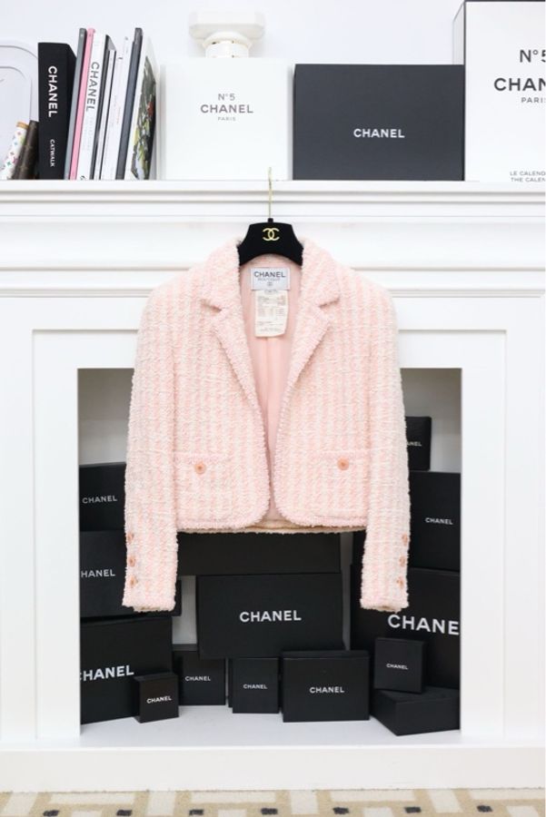 Chanel 94年樱花粉两口袋外套-0