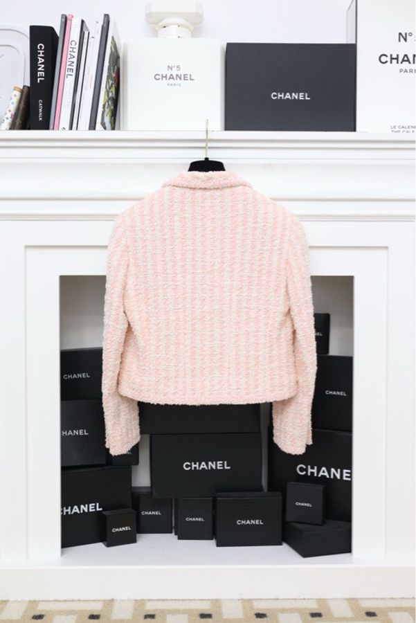Chanel 94年樱花粉两口袋外套-1
