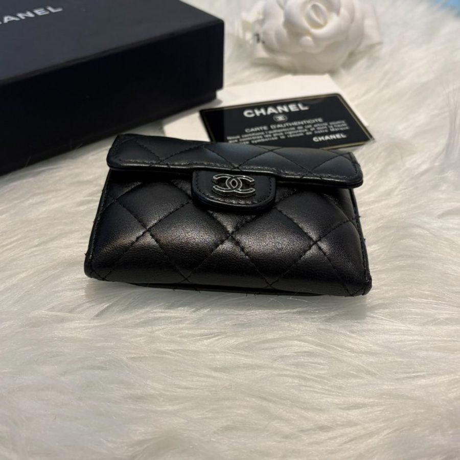 CHANEL 全皮卡夾包 黑色-3