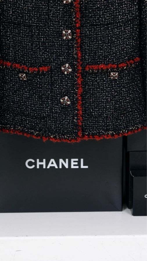 Chanel 11年拜占庭系列秀款黑金细闪琉璃扣四口袋外套-7