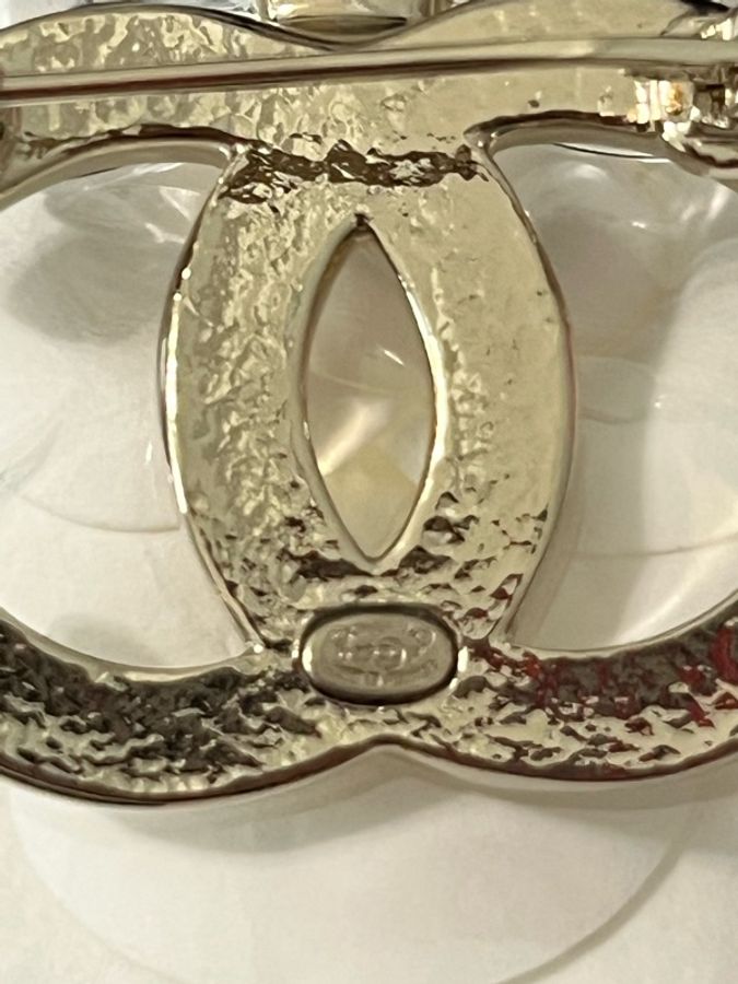 CHANEL 香奈兒 雙C蝴蝶結胸針、別針|金色LOGO+透明蝴蝶結|全新全配附購證-25