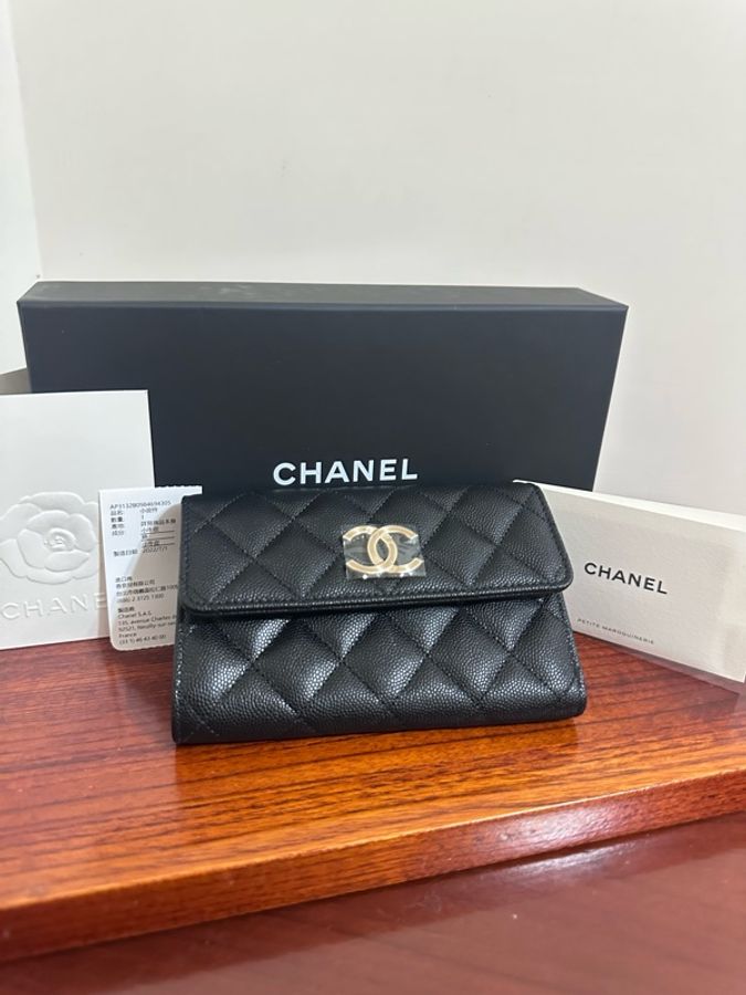 Chanel經典菱格紋翻蓋短夾-13