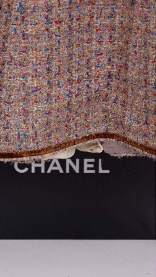 Chanel 93年棕色粗花呢滚边毛毛四口袋上衣外套-19