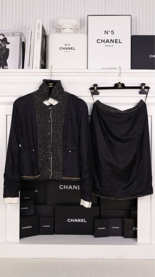 Chanel 96年蓝色粗花呢白色滚边外套半裙套装-12