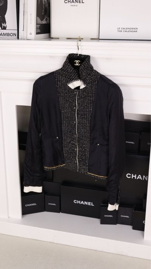 Chanel 96年蓝色粗花呢白色滚边外套半裙套装-15