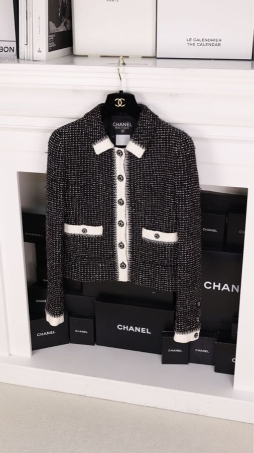 Chanel 96年蓝色粗花呢白色滚边外套半裙套装-24