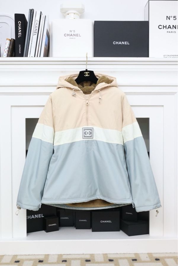 Chanel01年秋冬秀款运动方标系列蓝粉套头棉服-0