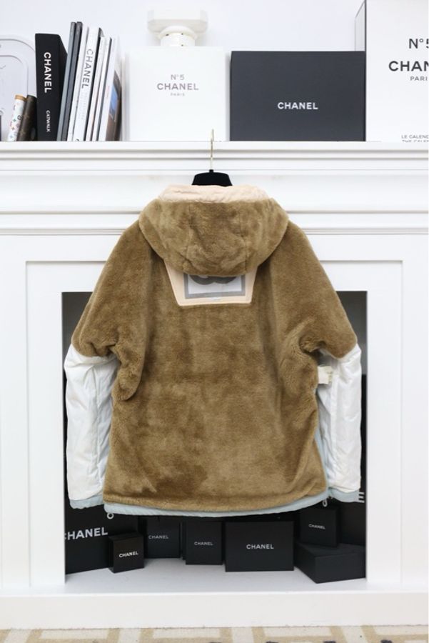 Chanel01年秋冬秀款运动方标系列蓝粉套头棉服-4