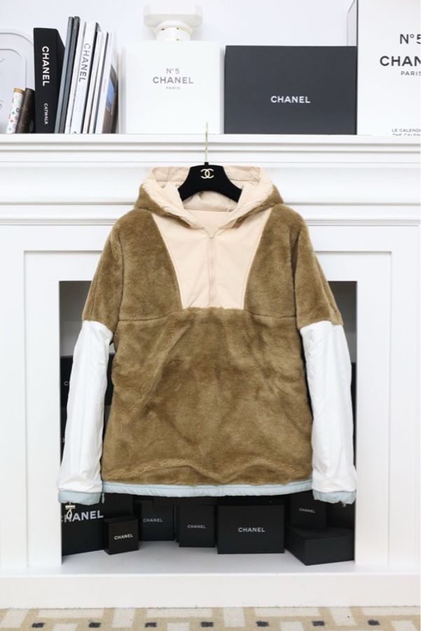 Chanel01年秋冬秀款运动方标系列蓝粉套头棉服-6