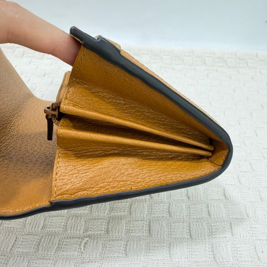 [絕版品項甜價釋出🥨]  Gucci老花棕色牛皮米老鼠長夾-10