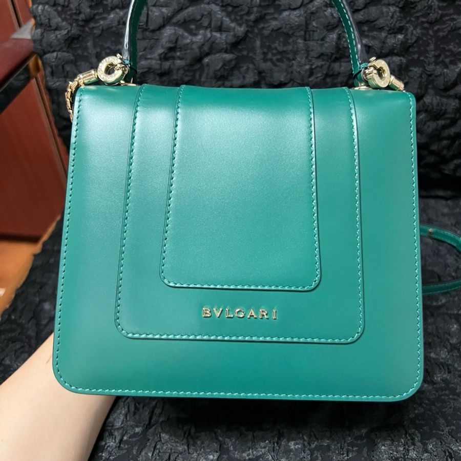 Bvlgari/寶格麗 Serpenti 綠色蛇頭風琴手提斜挎鏈條包小號 尺寸:20*4*14cm 。-1