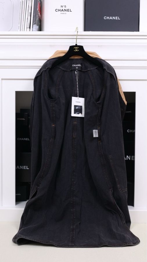 Chanel 19年雪地系列皮革丹宁牛仔拼接双排扣大衣-4