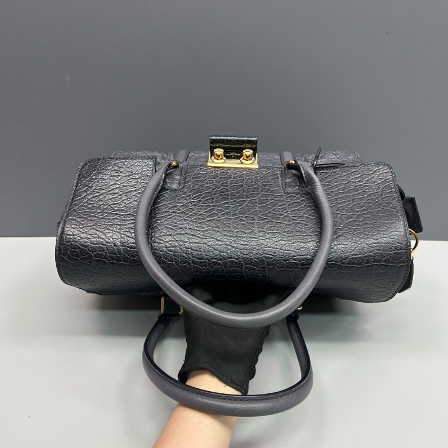 Louis Vuitton Fall 2010秀款灰色刺繡拼皮手提斜背包-5