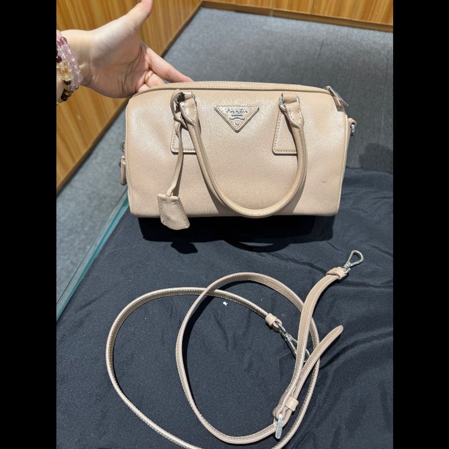 Prada/普拉達米色波士頓手提包 底長25左右-0