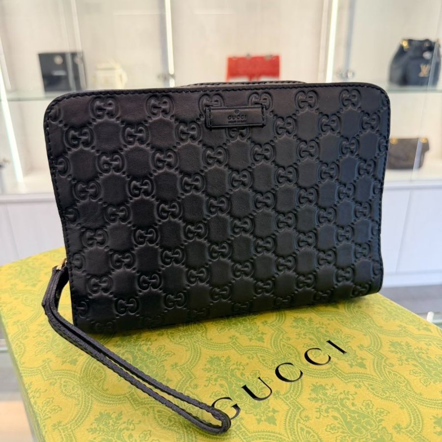 Gucci Signature 壓紋手拿包-0