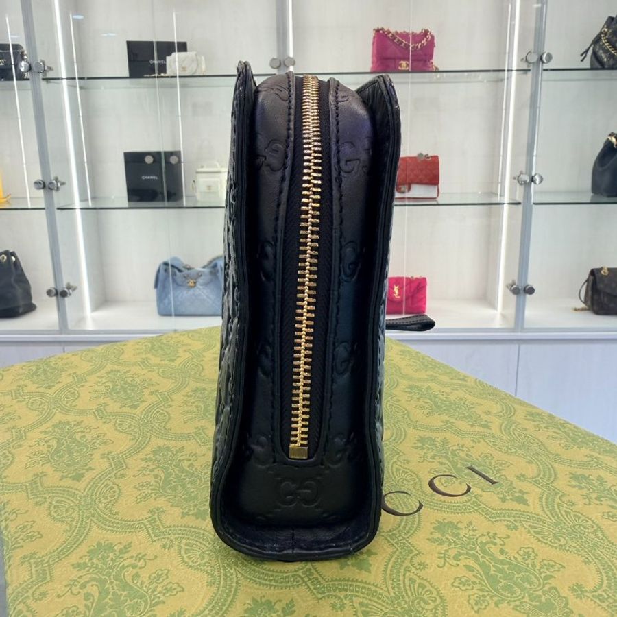 Gucci Signature 壓紋手拿包-3