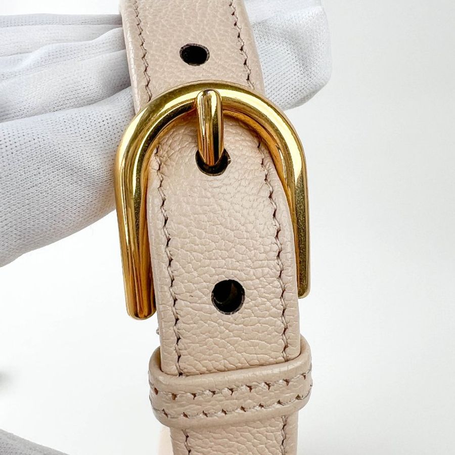 GUCCI Aphrodite Small Shoulder Bag|米白色牛皮雙 G 腋下包|奶油白質感、法式優雅日常|KÉSH 凱仕精品-26