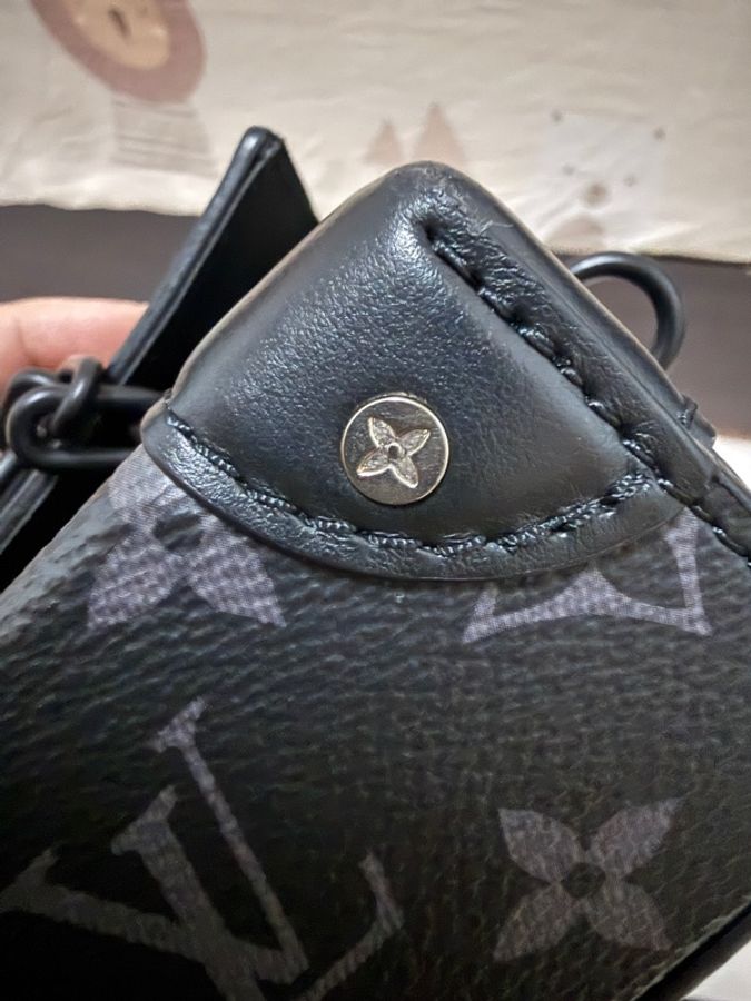 Lv 黑老花 Steamer M81783-5