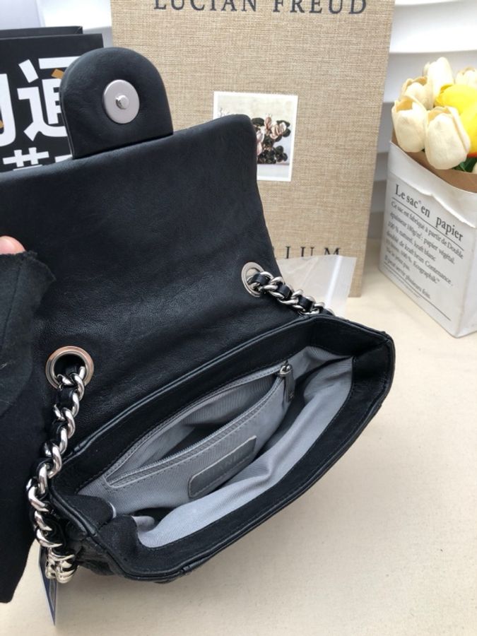 Chanel 香奈兒滾邊南瓜包小號皮穿鏈條-3